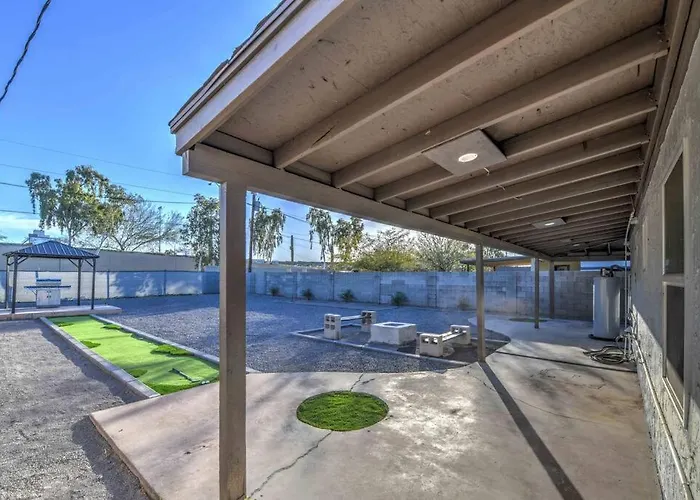 Modern Home-downtown-3 Bedroom- King Bed Ferienhaus *